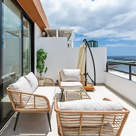 Luxury Beach Views 2br Flat - Private Parking Lejlighed