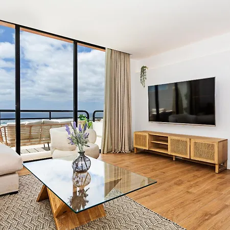 Διαμέρισμα Luxury Beach Views 2br Flat - Private Parking